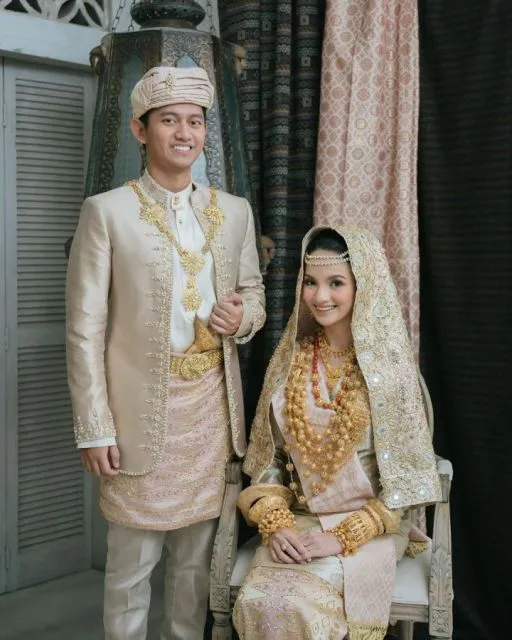 Detail Busana Belva Devara dan Sabrina Anggraini dari Lamaran hingga Resepsi 13 Busana Belva Devara dan Sabrina Anggraini