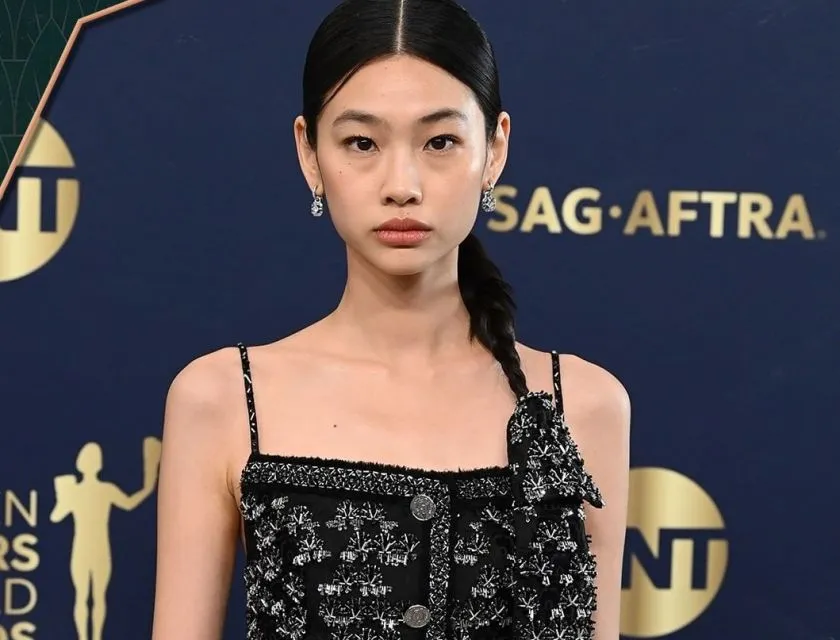 Potret Penampilan Seleb di SAG Awards 2022. Ada Jung Ho Yoen hingga Selena Gomez 10 Hoyeon SAG Awards