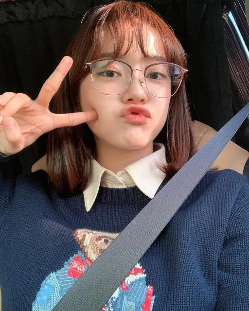 Inspirasi Outfit ala Kim Se Jeong, dari Office Look sampai Kasual. Manis! 9 potret gaya simpel Kim Se Jeong bintang drama A Business Proposal