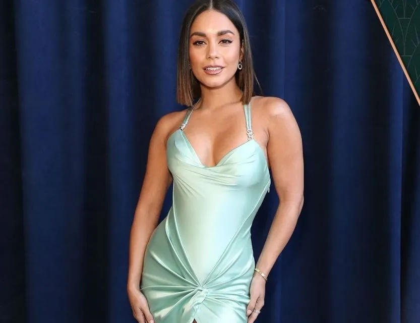 Potret Penampilan Seleb di SAG Awards 2022. Ada Jung Ho Yoen hingga Selena Gomez 13 Vanessa Hudgens SAG Awards