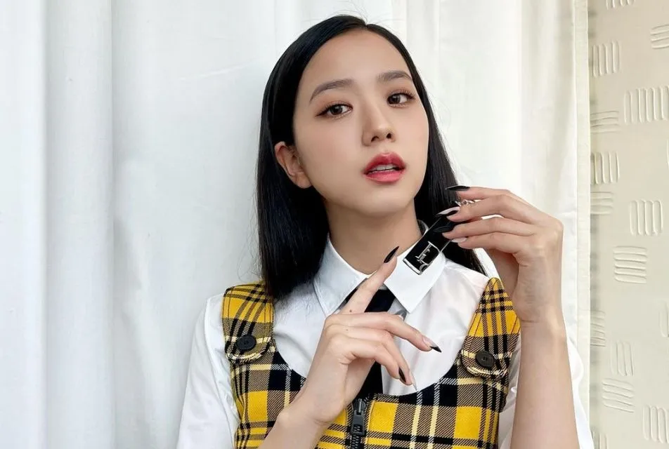 Jisoo BLACKPINK Tampil Menggemaskan di Paris Fashion Week 2022 4 jisoo blackpink