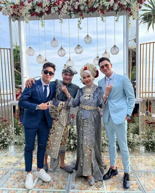 Venna Melinda Menikah, Panggilan Verrel dan Athalla untuk Ferry Irawan Beda 6 Venna Melinda Resmi Menikah, Verrel Bramasta dan Athalla Naufal Beda Panggilan untuk Ferry Irawan