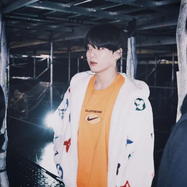 10 Vokalis Utama Grup K-Pop Terbaik Choeaedol. Ada Baekhyun EXO dan Jungkook BTS! 12 Jungkook BTs