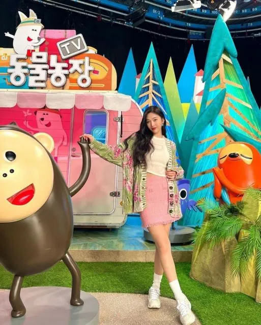 Potret Gaya Joy Red Velvet yang Dijuluki 'Sexy Dynamite'. Cetar Abis! 12 Style Joy Red Velvet