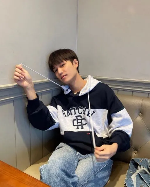 Reaksi Idol Kpop Nonton Serial Twenty Five, Twenty One. Ada yang Nangis Sampai Bikin Parodi 18 Reaksi idol Kpop nonton drakor