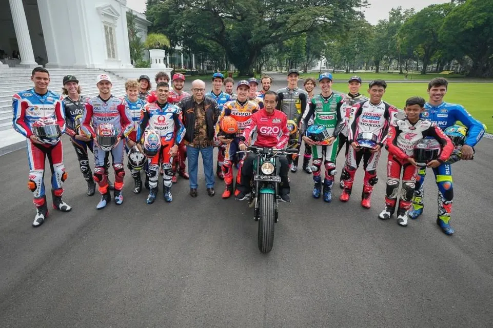 Parade MotoGP Mandalika di Jakarta Dibuka Presiden Jokowi, Berlangsung Meriah! 4 Parade MotoGP Mandalika