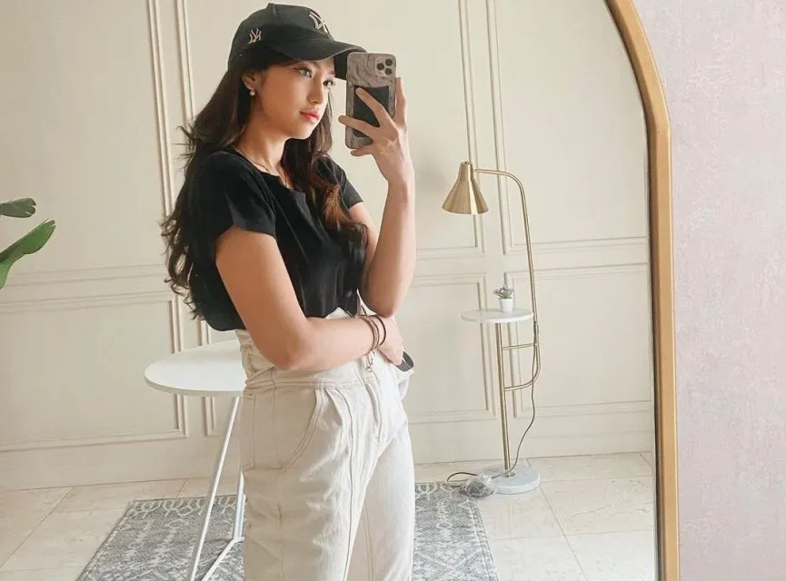 8 Potret Gaya Dewi Paramita, Selebgram Cantik dan Aktif Berkarier Kantoran 12 paramitha