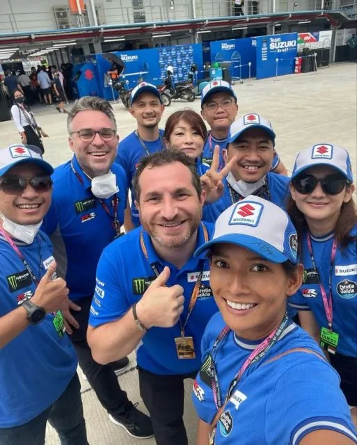 11 Potret Artis Nonton MotoGP Mandalika. Ada Tiara Andini sampai Rio Dewanto 20 Anindya