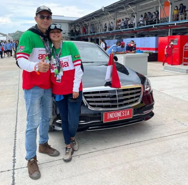 11 Potret Artis Nonton MotoGP Mandalika. Ada Tiara Andini sampai Rio Dewanto 13 Darius