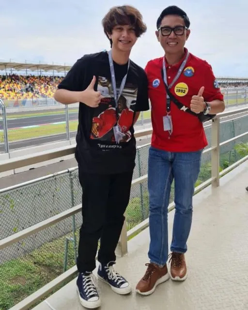 11 Potret Artis Nonton MotoGP Mandalika. Ada Tiara Andini sampai Rio Dewanto 16 Eko