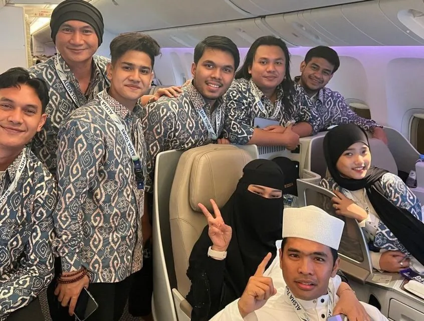 Fuji dan Thariq Halilintar Umrah Bareng, Atta Halilintar Beri Pesan Khusus 4 thariq halilintar
