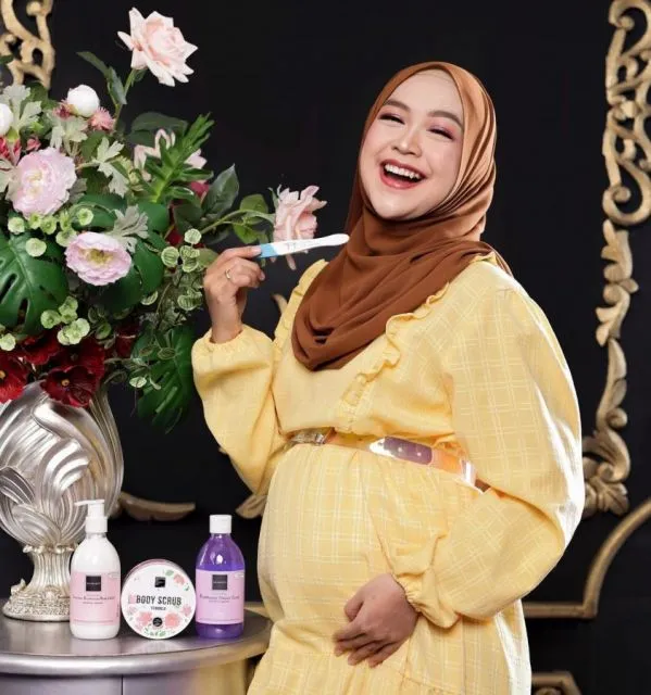 Alasan Ria Ricis Sempat Sembunyikan Kehamilannya dari Publik 2 Alasan Ria Ricis sembunyikan kehamilannya