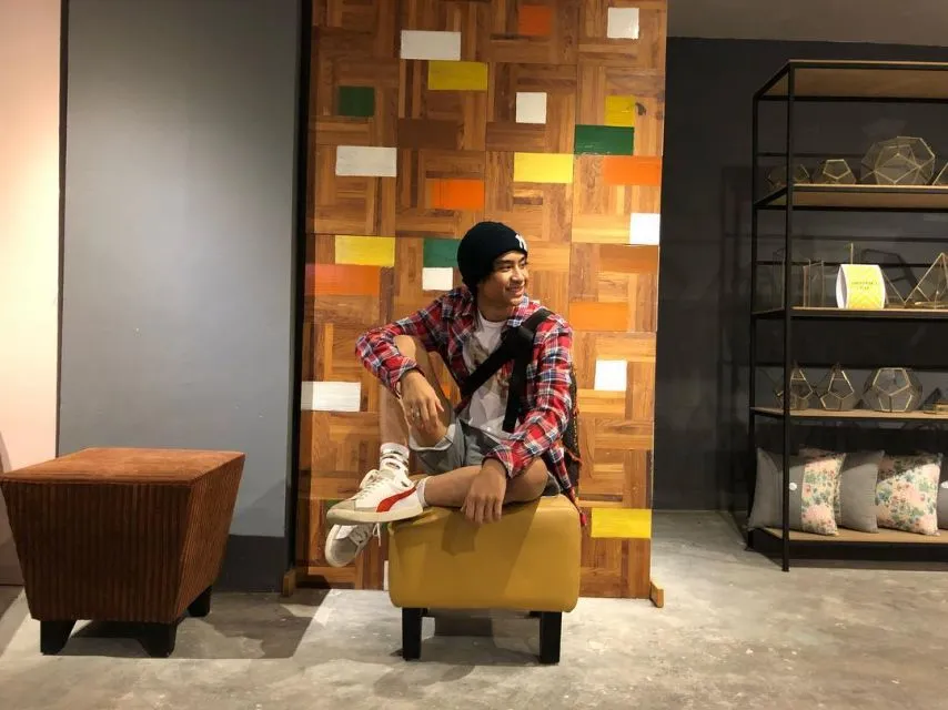 10 Potret Gaya Kece dan Modis ala Devano Danendra. Fashionable Abis! 14 style Devano Danendra