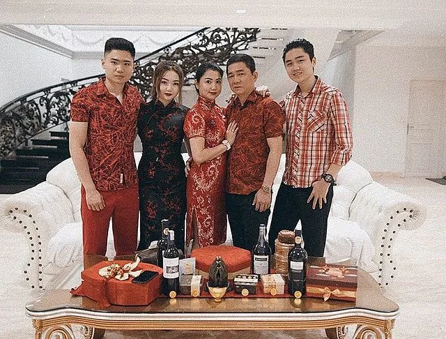 Vanessa Khong Angkat Bicara Tentang Uang Jajan 2 M dari Indra Kenz 4 Vanessa Khong Angkat Bicara Tentang Uang Jajan 2 M dari Indra Kenz