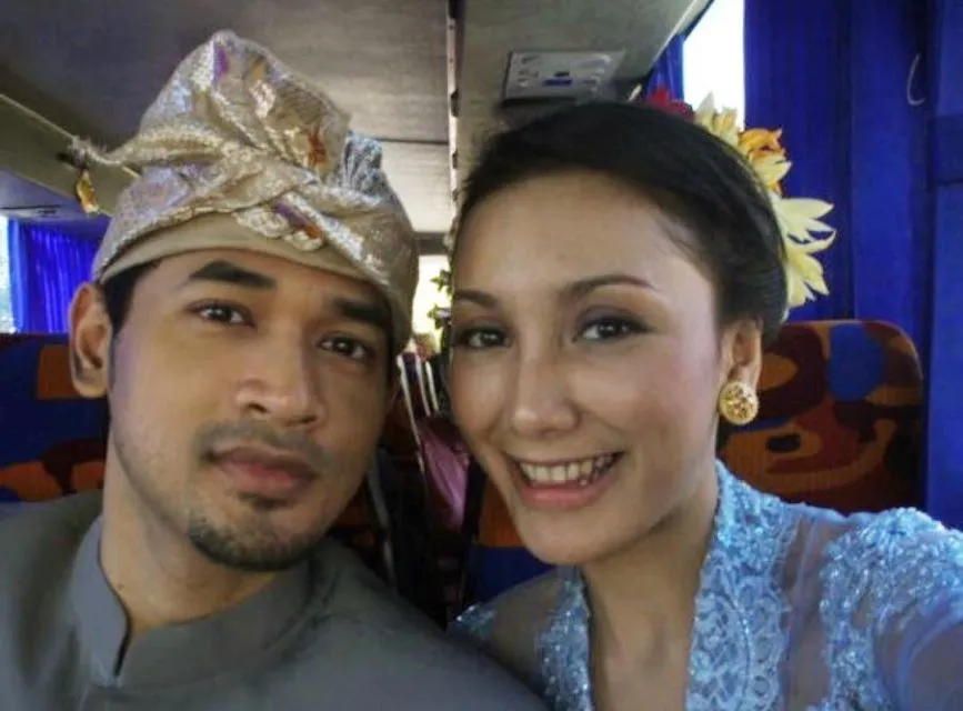 8 Artis Indonesia yang Merayakan Nyepi, Dari Happy Salma Sampai Ade Rai 13 oka antara
