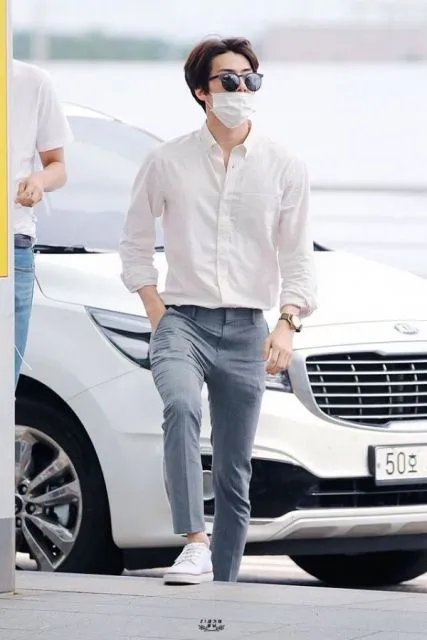 10 Inspirasi Outfit ala Sehun EXO, Clean Look! 15 Style Sehun EXO