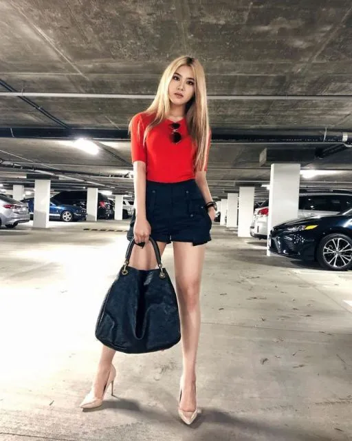 Potret Gaya Fashion Allissa Shin yang Katanya Mirip Rosé BLACKPINK 10 Allissha Shin