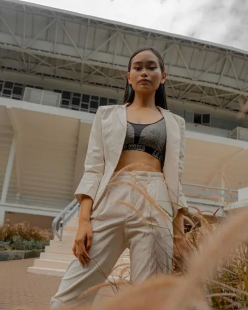 10 Gaya Fesyen ala Sarah Tumiwa, Pemenang Indonesia Next Top Model 2 17 Fesyen Sarah Tumiwa