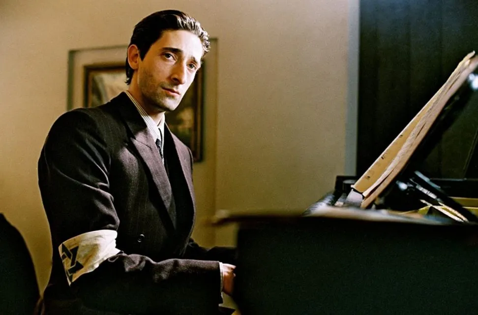 Momen Paling Kelam dalam Sejarah Penghargaan Piala Oscar. Terbaru Insiden Will Smith 9 Adrien Brody in The Pianist (2002)