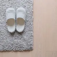 6 Tips Memilih Keset Kamar Mandi, Biar Nggak Licin dan Mudah Terpeleset