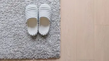 6 Tips Memilih Keset Kamar Mandi, Biar Nggak Licin dan Mudah Terpeleset
