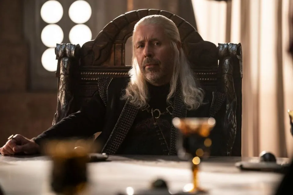 9 Karakter Penting dalam Serial House of The Dragon, Spin Off dari Game Of Thrones 10 Raja Viserys I Targaryen (Paddy Considine)