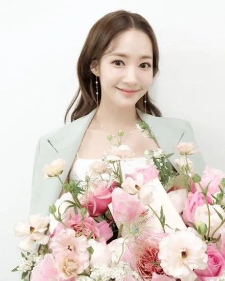 8 Artis Korea Donasi untuk Korban Kebakaran Hutan, Son Ye Jin hingga Suga BTS 13 Park Min Young