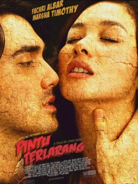 8 Film Horor Lokal Terbaik Era 2000-an yang Bisa Bikin Kamu Merinding Ketakutan 15 Pintu Terlarang (2009)