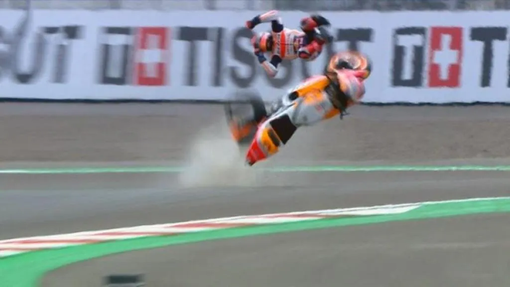 Marc Marquez Dilarikan ke RS Usai Kecelakaan di MotoGP Mandalika 5 Marquez