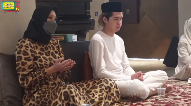 ART Maia Estianty Diganggu Kuntilanak, Minta Didoakan saat Pengajian 6 Maia Estianty Gelar Pengajian, ART Minta Didoakan Karena Sering Diganggu Kuntilanak