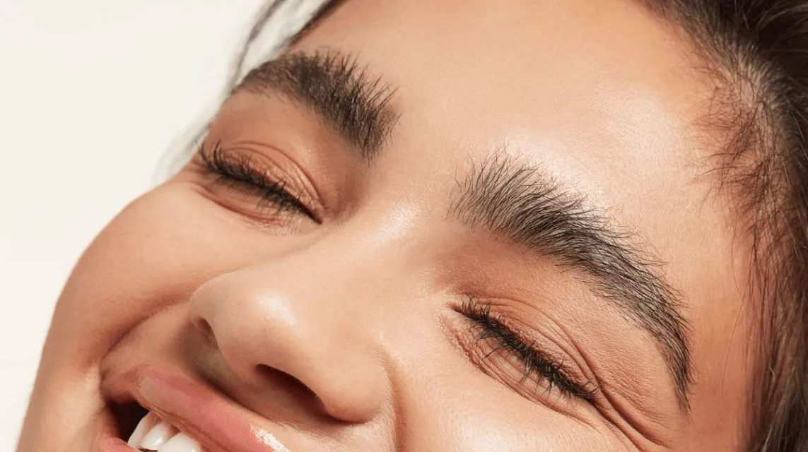 Tutorial Clean Makeup Look yang Viral di TikTok 9 Cara pakai buat clean make-up look