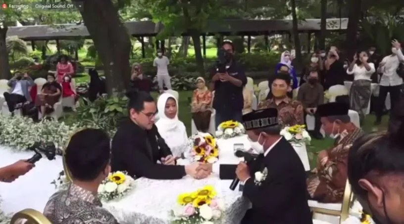 Stafsus Presiden Ayu Kartika Dewi Menikah, Gelar Akad Nikah dan Pemberkatan 3 Pernikahan ayukartika dewii
