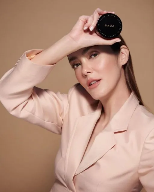 Selebritas dan Influencer Indonesia yang Memiliki Brand Kecantikan Sendiri 12 Seleb dan influencer yang miliki brand kecantikan.