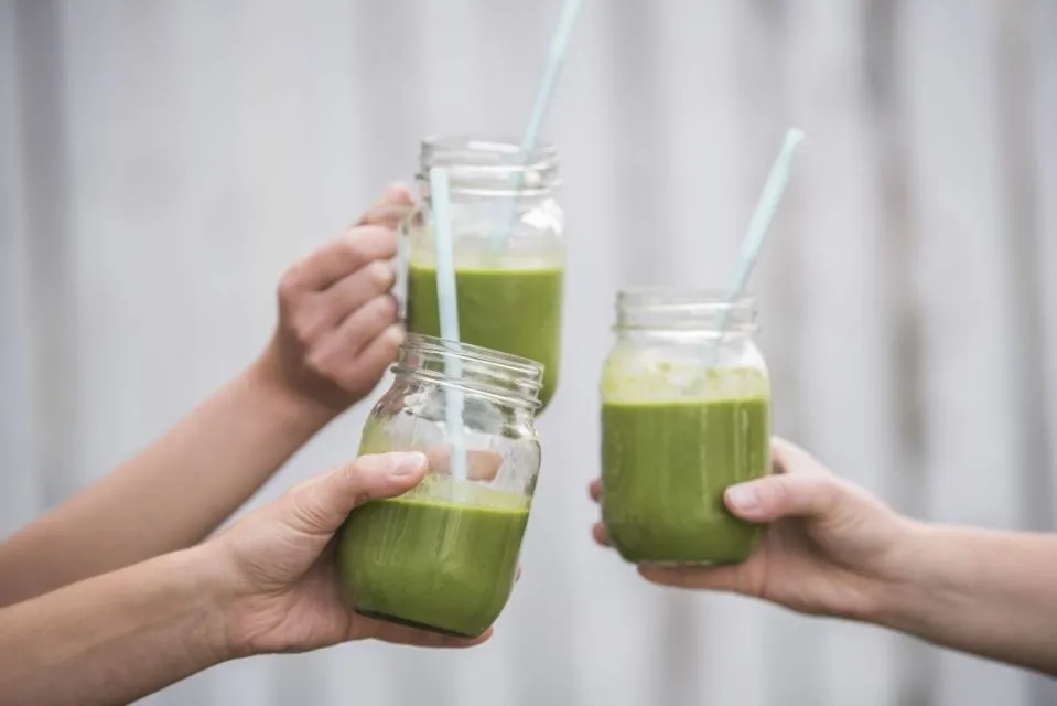3 Menu Sahur Sehat Sederhana dan Praktis Tanpa Ribet 4 smoothies untuk sahur
