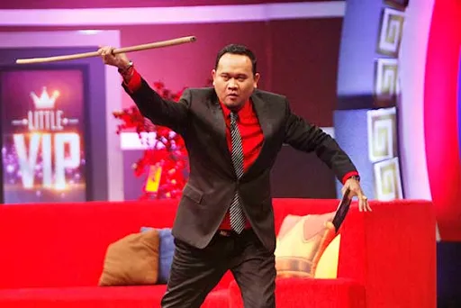 Komedian dengan Sejuta Logika Absurd, Beginilah Profil Cak Lontong 4 karier cak lontong