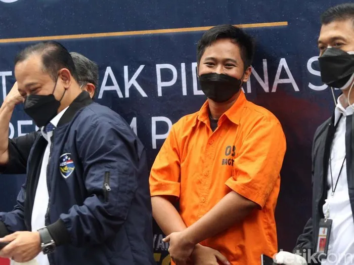 Adam Deni Kini Senang di Penjara, Berteman dengan Indra Kenz hingga Doni Salmanan 3 Doni Salmanan Adam Deni