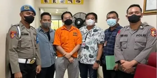 Klarifikasi Pihak Kepolisian Soal Kondisi Terkini Doni Salmanan dan Indra Kenz 3 Indra Kenz tahanan