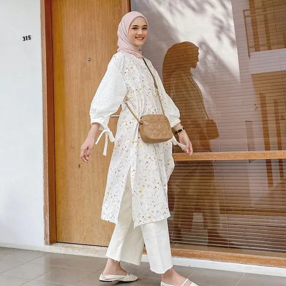 8 Ide Padu Padan Outfit Bernuansa Putih. Cocok Buat Persiapan Lebaran~ 14 Padu padan outfit warna putih