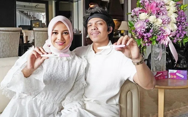 9 Artis yang Pernah Tutupi Kehamilan Saat Trimester Awal. Siapa Saja? 13 Aurel Hermansyah