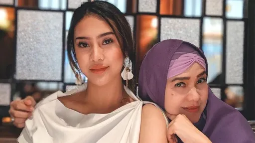 Mengintip Profil Anya Geraldine, Pemeran Pelakor di Serial Layangan Putus 4 keluarga anya geraldine