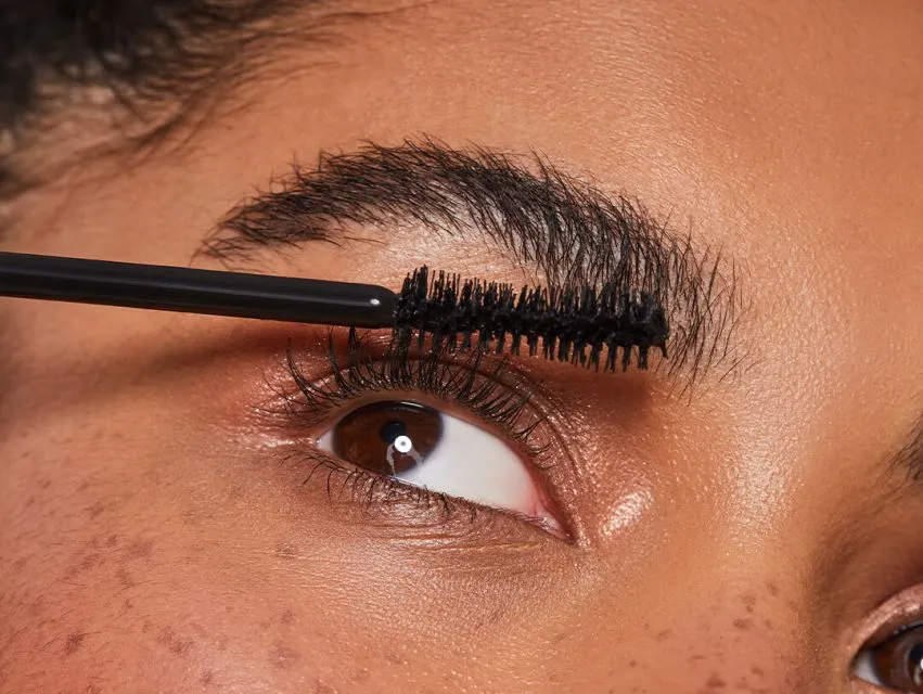 Tutorial Clean Makeup Look yang Viral di TikTok 8 Cara pakai buat clean make-up look