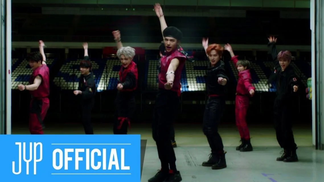 Lagu K-pop ini Hits Banget, Namun Nggak Menang Trofi Music Show. Ada Favoritmu? 16 Stray Kid - God's Menu