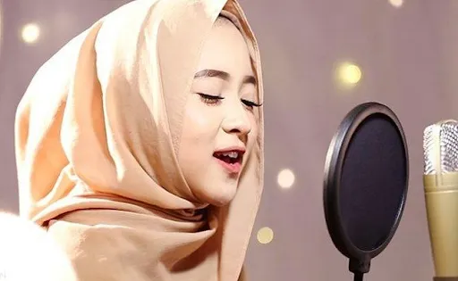 Profil Nissa Sabyan, Vokalis Gambus Yang Diisukan Merebut Suami Orang 4 karier nissa sabyan