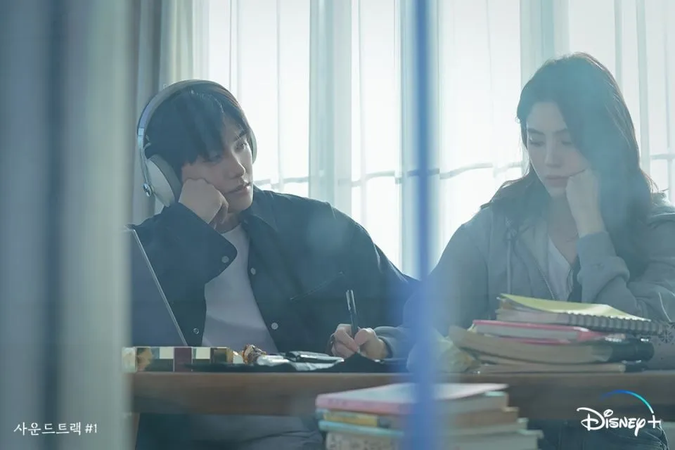 10 Fakta Menarik Drama Soundtrack #1 yang Dibintangi Han So-hee 17 Drama comeback park hyung sik dan han so hee