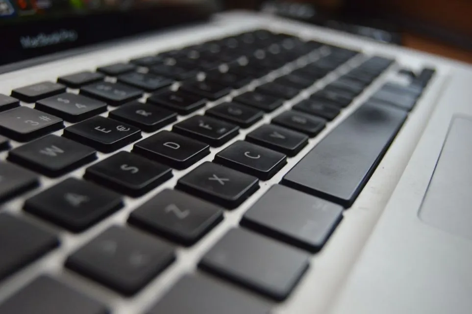 7 Tips Menghindari Cyber Crime Saat Berdigital Ria. Awas, Datamu Dijaga! 12 tips menghindari cyber crime