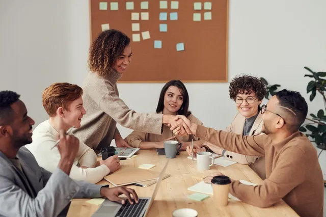 Proses Perjalanan Seorang Perempuan Mencari Jati Diri, Coba Segala Hal Baru Hingga Nyaman di Satu Titik 6 Proses Perjalanan Seorang Perempuan Dalam Mencari Jati Diri Hingga Nyaman Di satu Titik