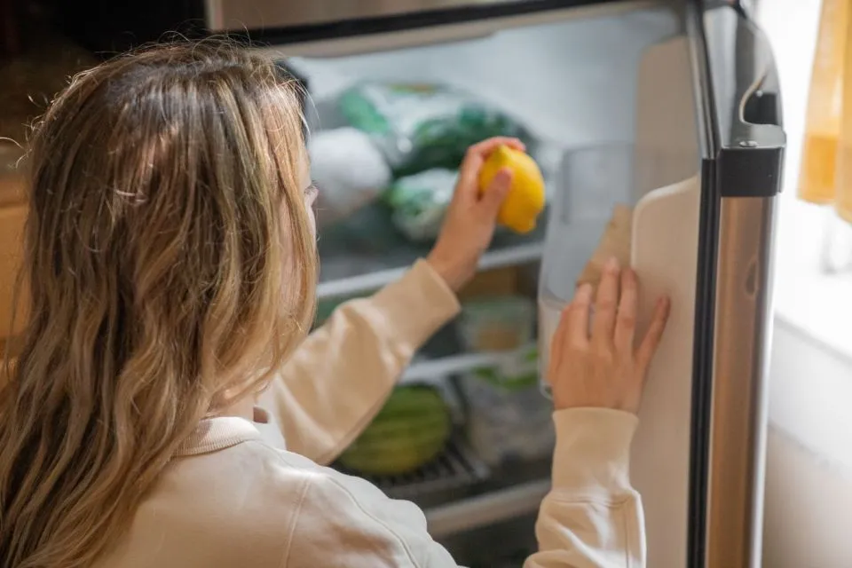 10 Manfaat Lain Buah Lemon untuk Bersihkan Perabotan Rumah dan Pakaian 6 manfaat lain lemon