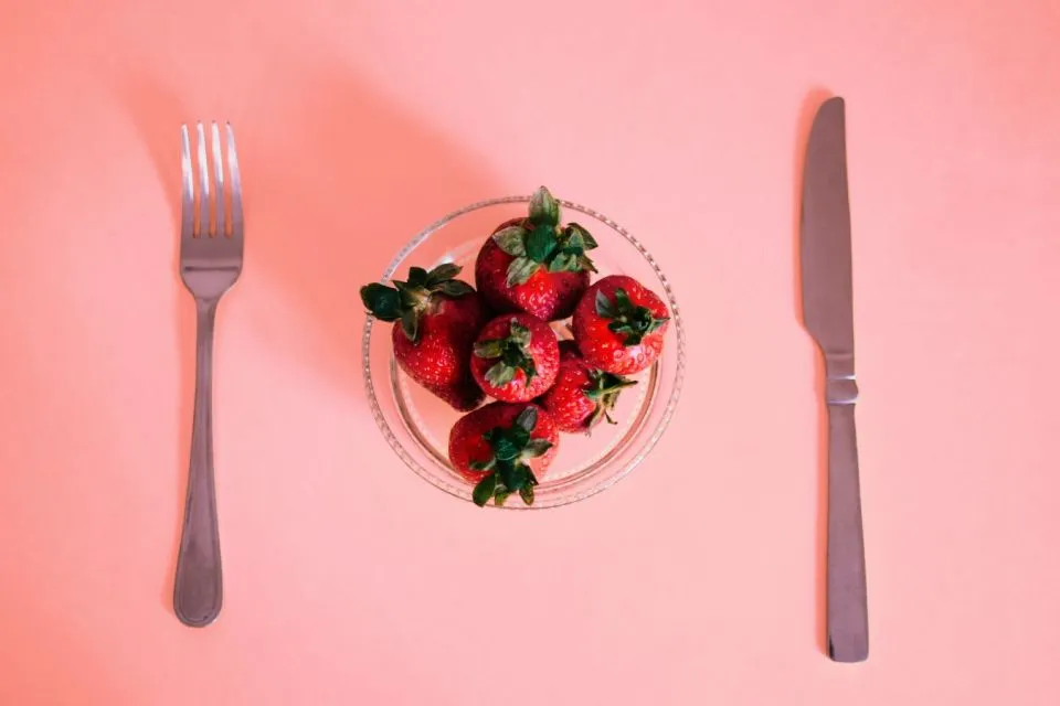 5 Tips Makan Sehat di Saat Lagi Sibuk. Otak Harus Sinkron sama Perut! 7 tips makan sehat saat lagi sibuk