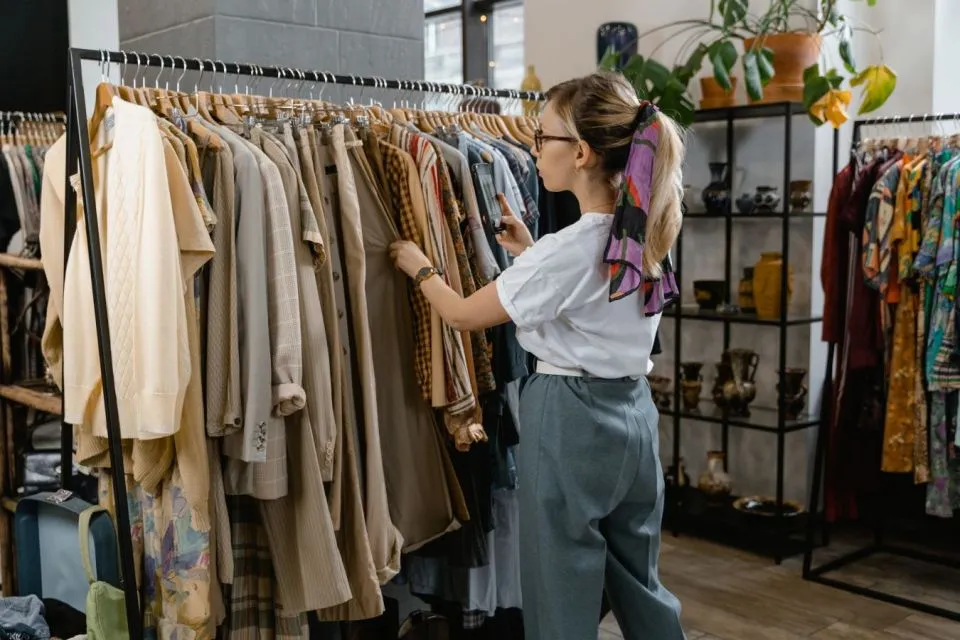 Menelisik Sejarah Tradisi Membeli Baju Tiap Lebaran di Indonesia 5 Sejarah tradisi beli baju baru tiap lebaran