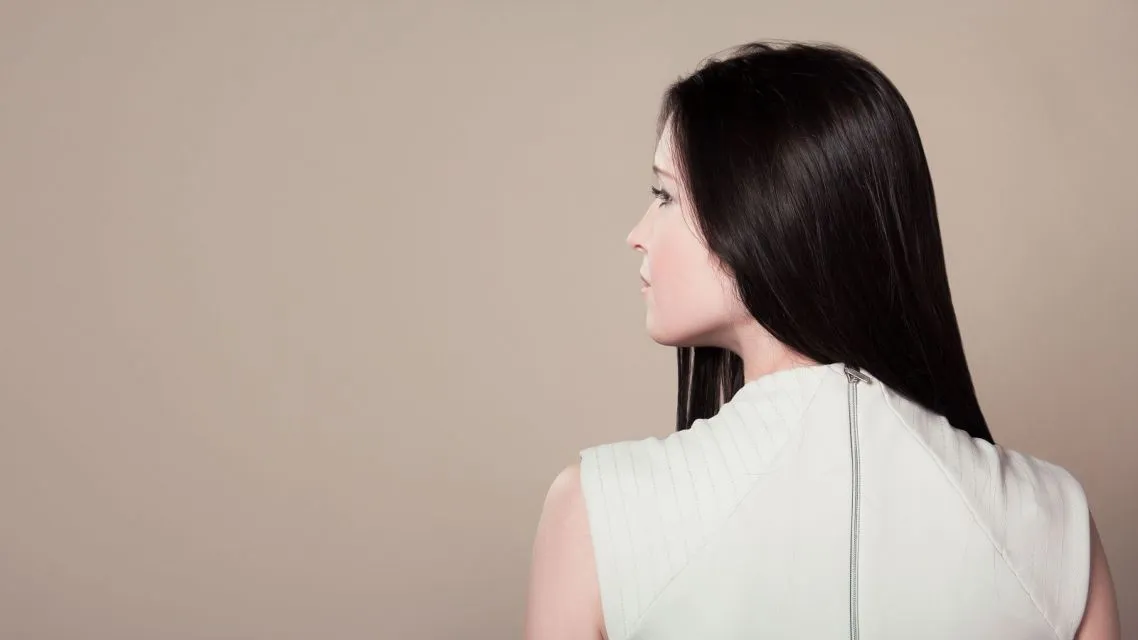 6 Kandungan yang Wajib Dihindari di Hair Care Kalau Kamu Berketombe 8 Kandungan yang perlu dihindari rambut berketombe
